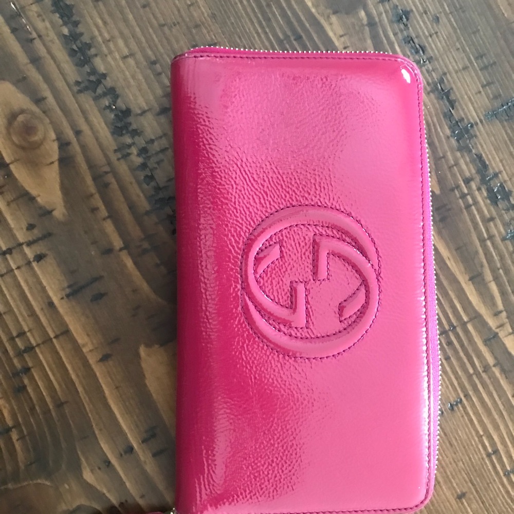 Gucci wallet
